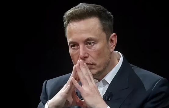 美国慌了？马斯克紧急发声，语出惊人：“唯一能让美国摆脱债务危机、避免破产的办法，