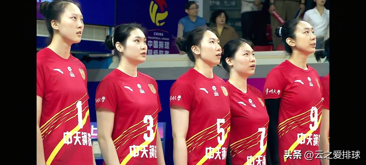 江苏女排主场能否扳回一城？赛前不能怂，但是也要综合考量，实事求是！
客观得说：相