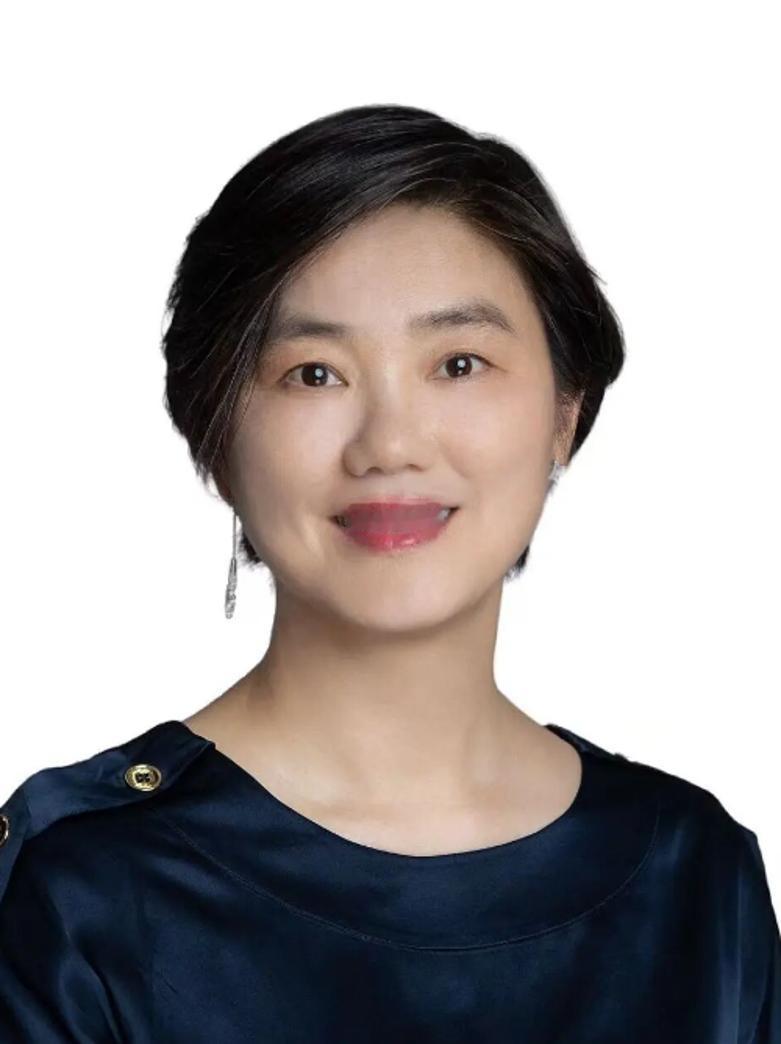 中国电信国际公司新提拔一个女副总！外貌端庄大方！
近日，有人告诉我，中国电信国际