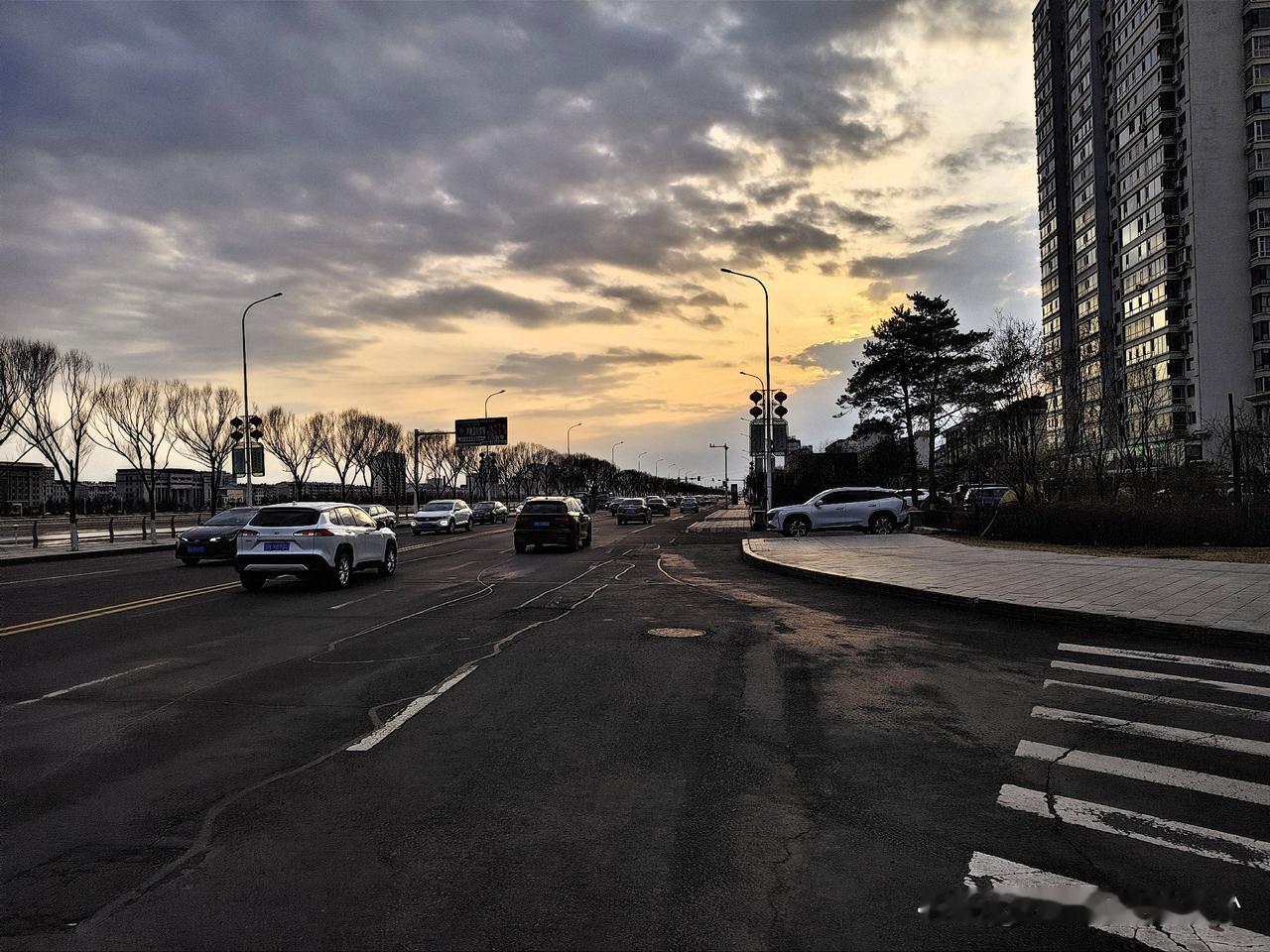 本以为能请到个大神，没想到是个瘟神❗☞【征婚继续进行中】

征婚信息发出去这么久