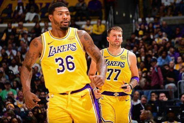 东契奇不打！明日湖人队对阵猛龙队伤病报告出炉！

今天，湖人队官方公布了明日客战