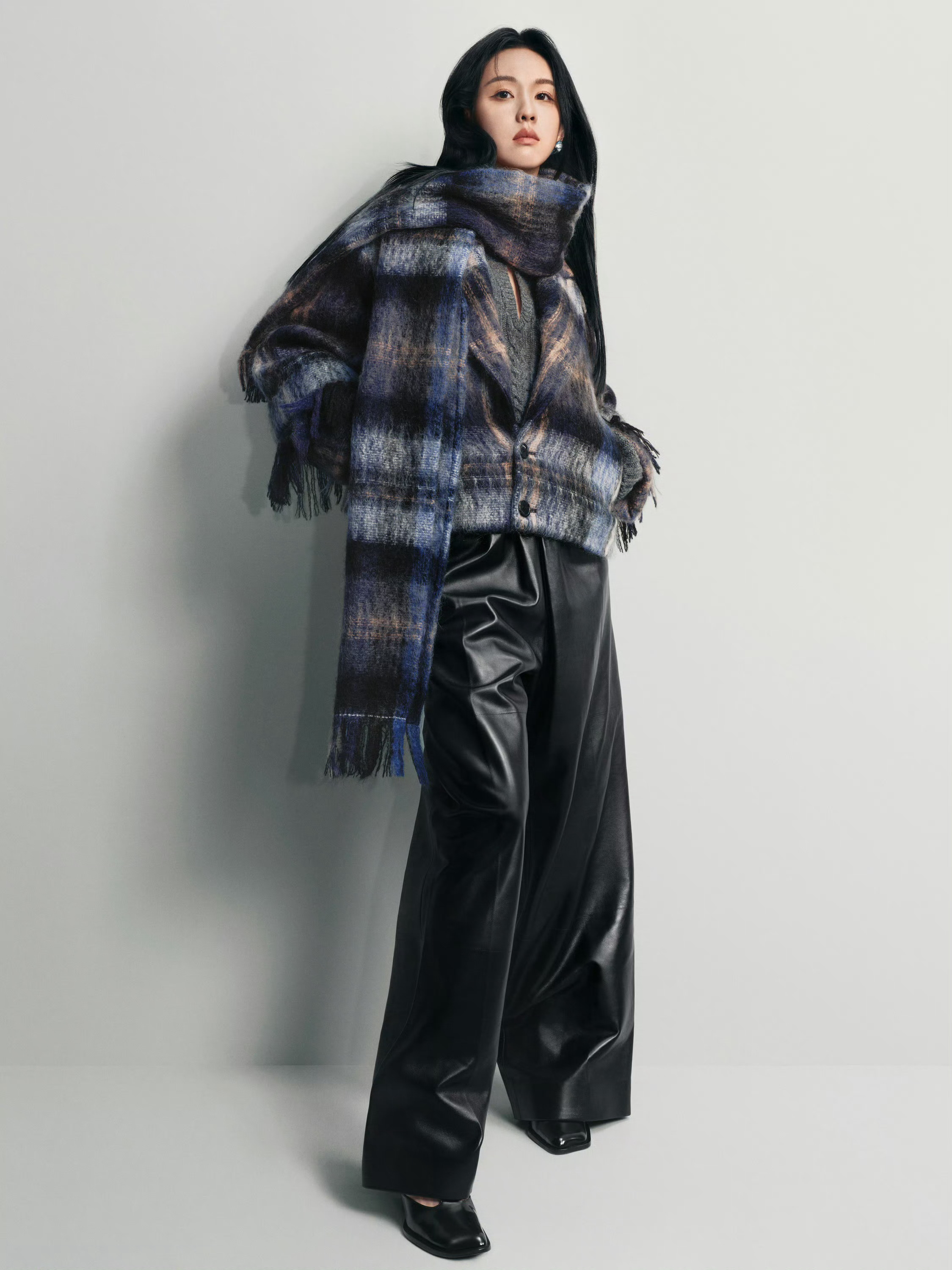 陈都灵官宣LOEWE品牌大使，恭喜嘟嘟拿下奢牌合约。线下活动、七夕策划、特别定制