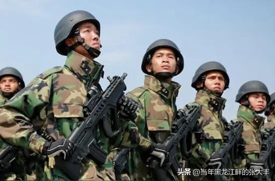 百年历史上看，越南全民皆兵的传统令人印象深刻，其军民战斗力极为强悍，士兵们个个舍