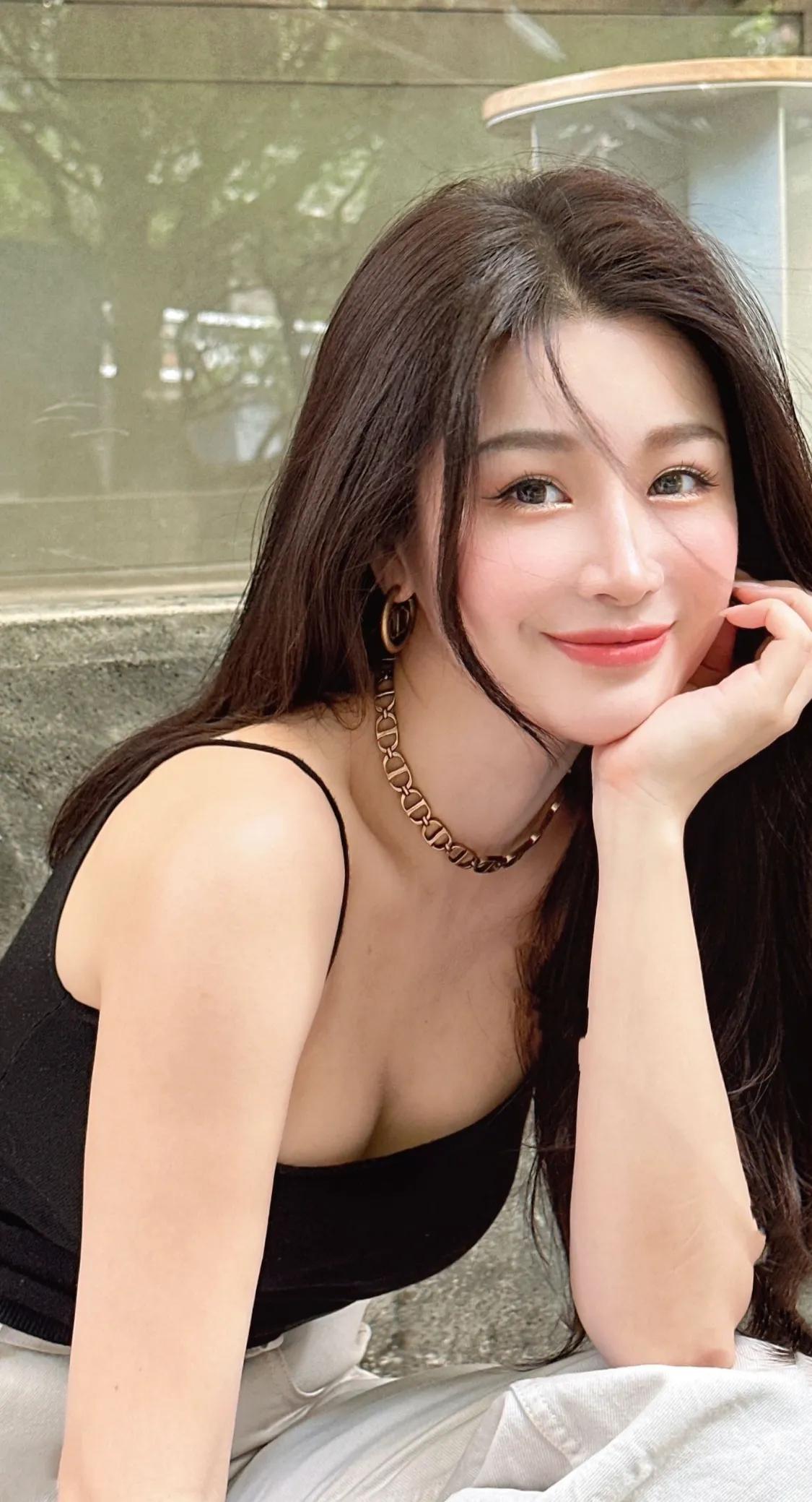 突然发现一个问题，以前计划生育那时候偷着生，跑着生，可现在政策允许了，反倒是对于