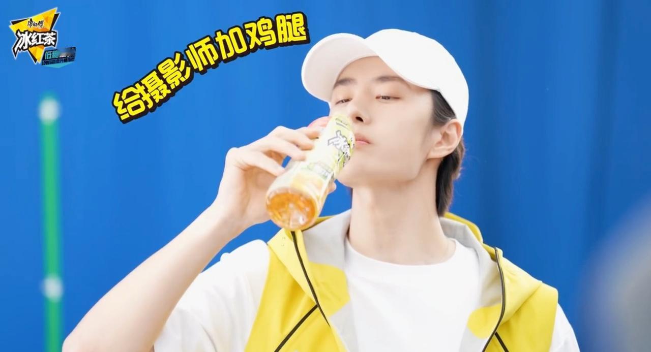 真的好帅好萌啊呜呜 我的眼睛本来长这样OvO 看见一博酱后就变成了♡v♡ ​​​
