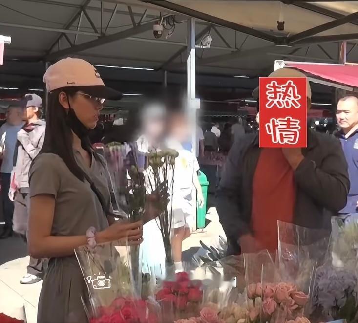 我说话就像陈都灵一样严谨对话框加（）补充说明哈哈哈哈哈 