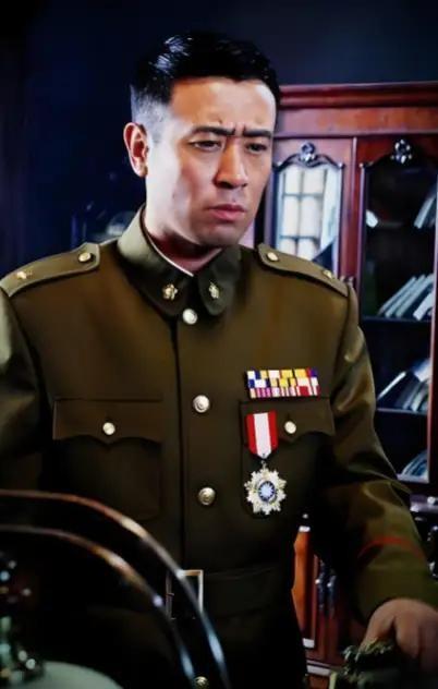 50集谍战剧，于和伟沙溢领衔主演，十余位老戏骨同台飙戏，剧情环环相扣，收视强劲，