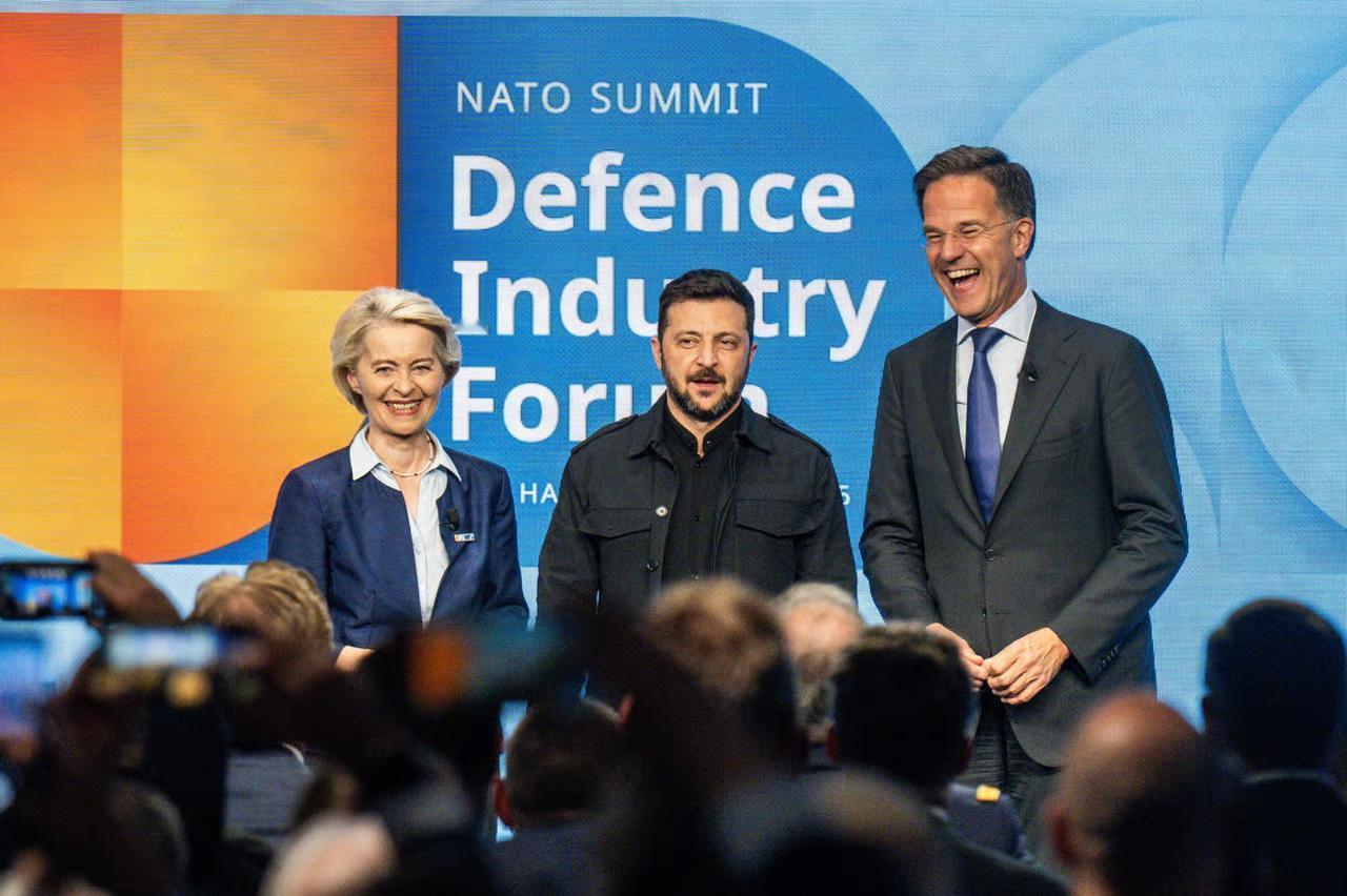 🤝 峰会前夕：泽连斯基会晤北约 (NATO)、欧盟三巨头 🇪🇺🇺🇦
在