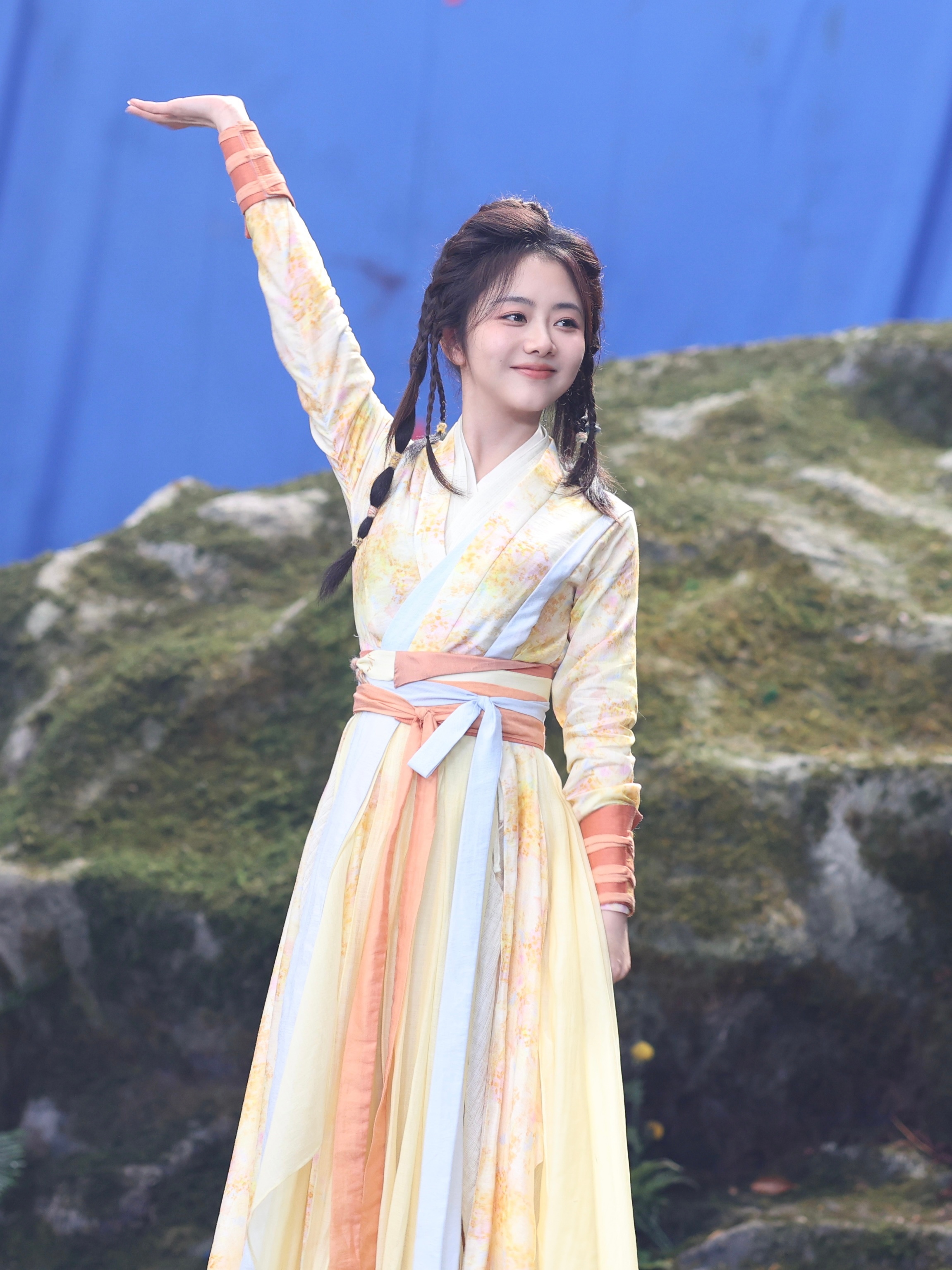 谭松韵 🪄谭松韵逍遥一天之间万妖谷留子肖瑶对妖界都做了什么😮不对！怎么又跑回