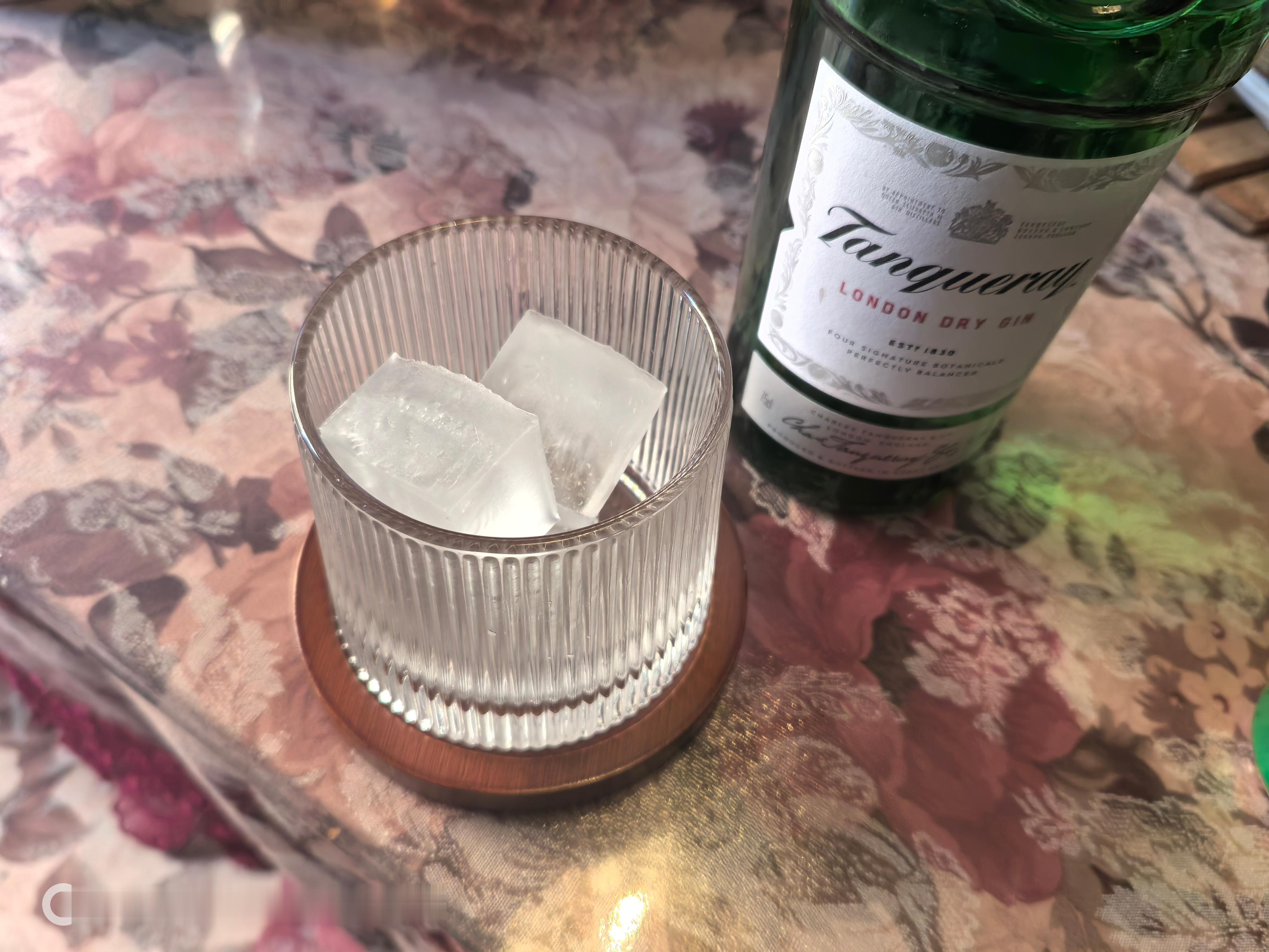 每天到家先来一杯，清理一下班味。 