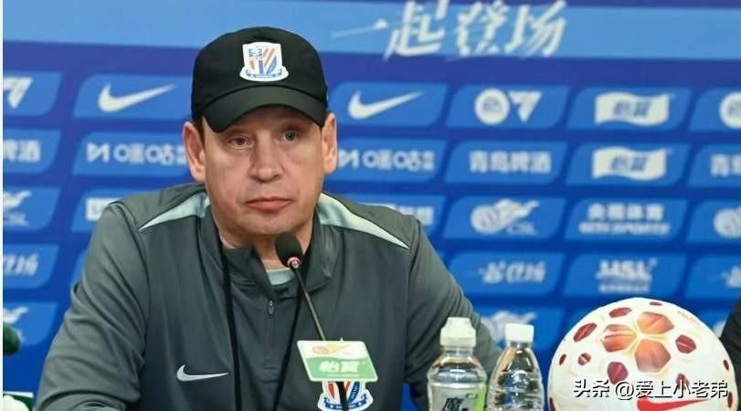 申花客战浙江前瞻:预测一下球队首发，看看准不准[大笑]
同志们，现在猜测一下比赛