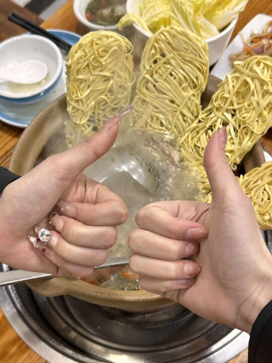 这家羊肉炉每日现熬超鲜香！