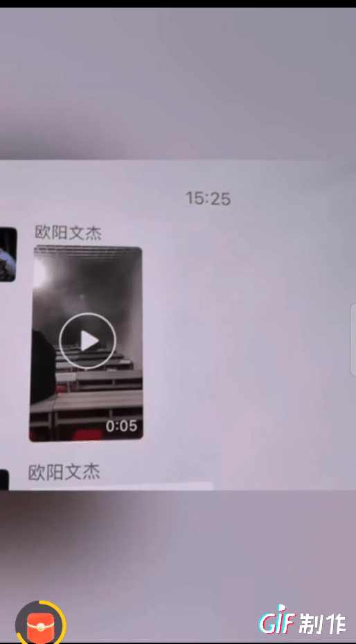 太绝望了，新余火灾男孩发给妈妈的视频让人感到窒息和无助。
很多人疑问明明才二楼，