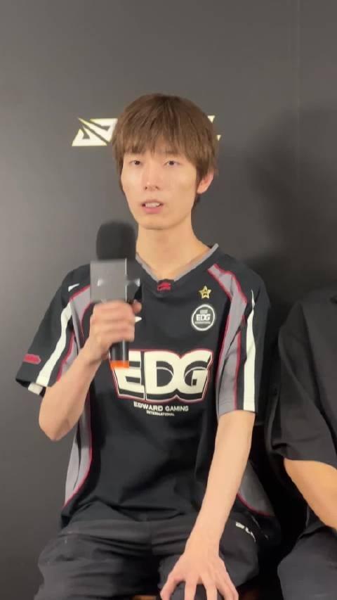 Leave：涅槃组能给我们打的比赛和提供的经验也少 练效果也会差一点！EDG说失