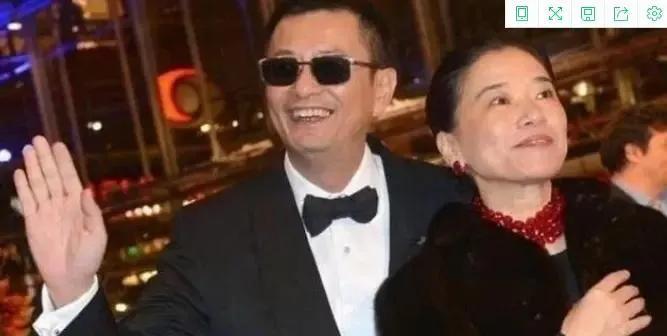 七大导演携夫人亮相，个个貌美如花，不得不说，做导演老婆要有容乃大，才能立于不败之