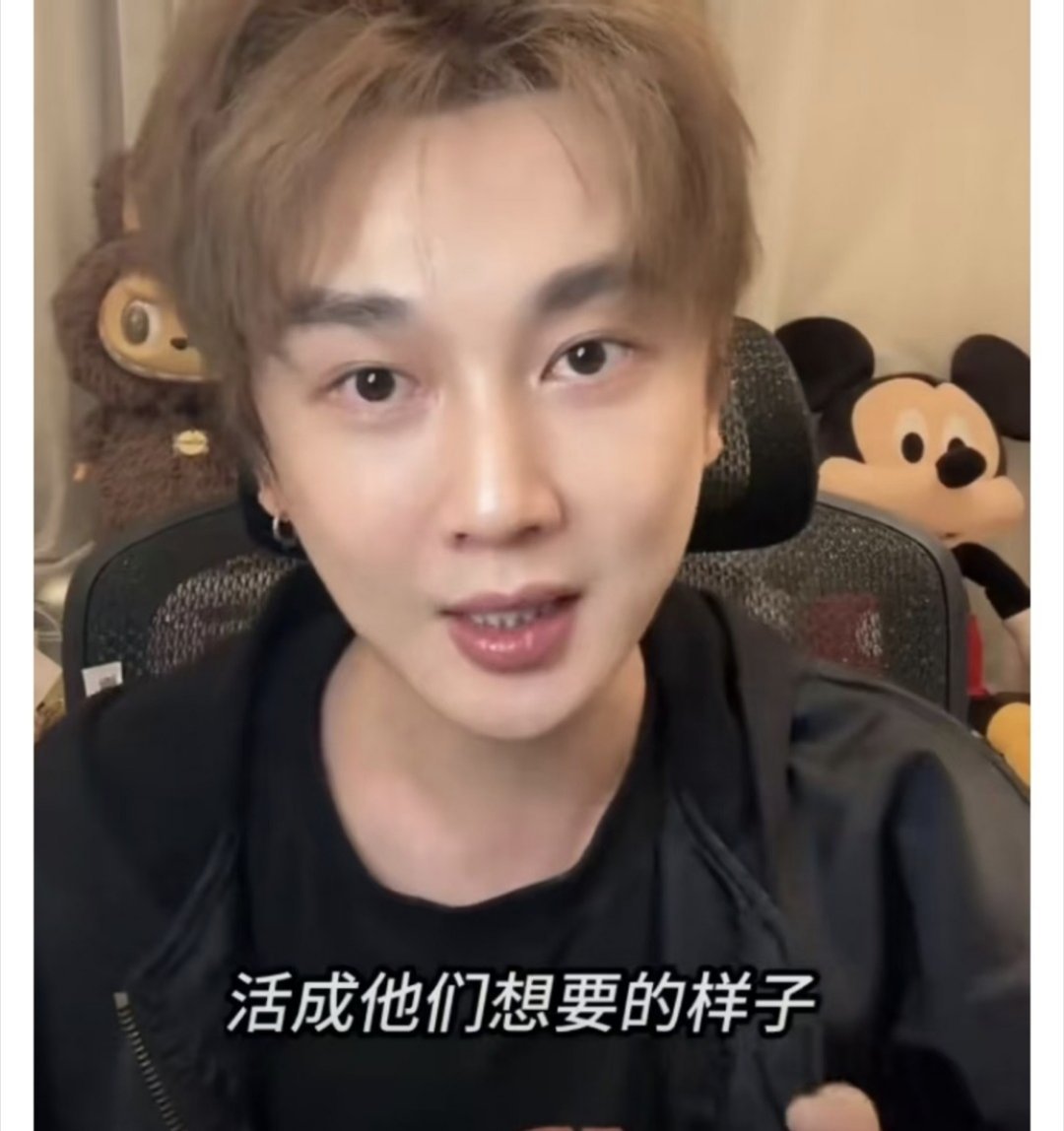 李登科回应经纪人私吞500万差价嘴上说得冠冕堂皇，剖析行业乱象反倒像给自己洗白。