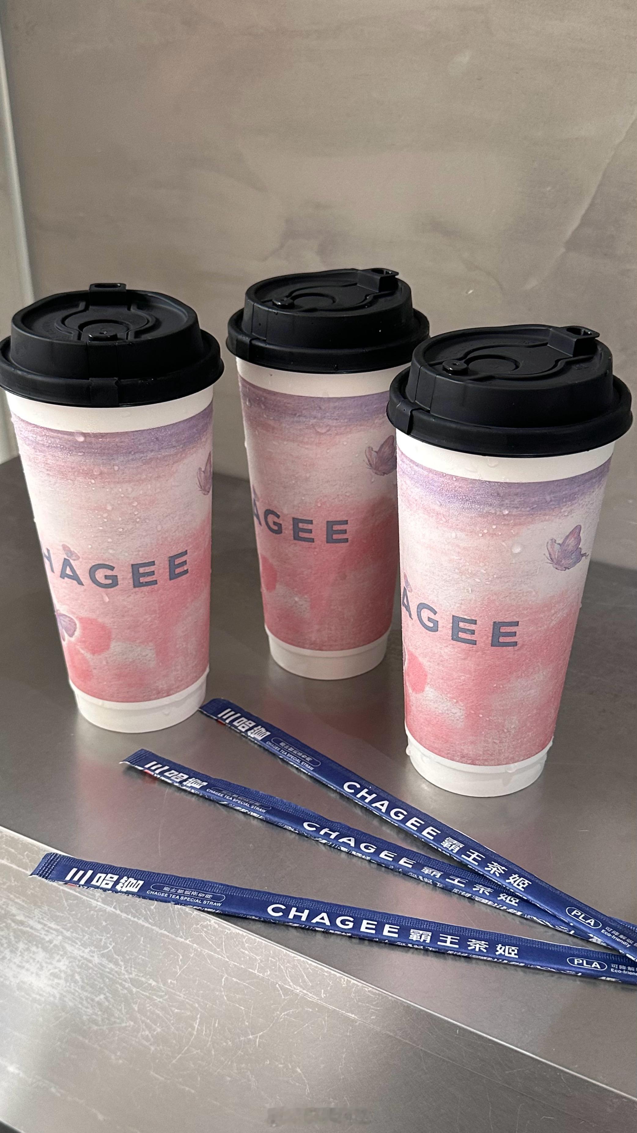 胃是生活习惯的镜子喝奶茶一喝真的就会忍不住一直喝，从小就爱吃辣是潮汕人，胃已经养