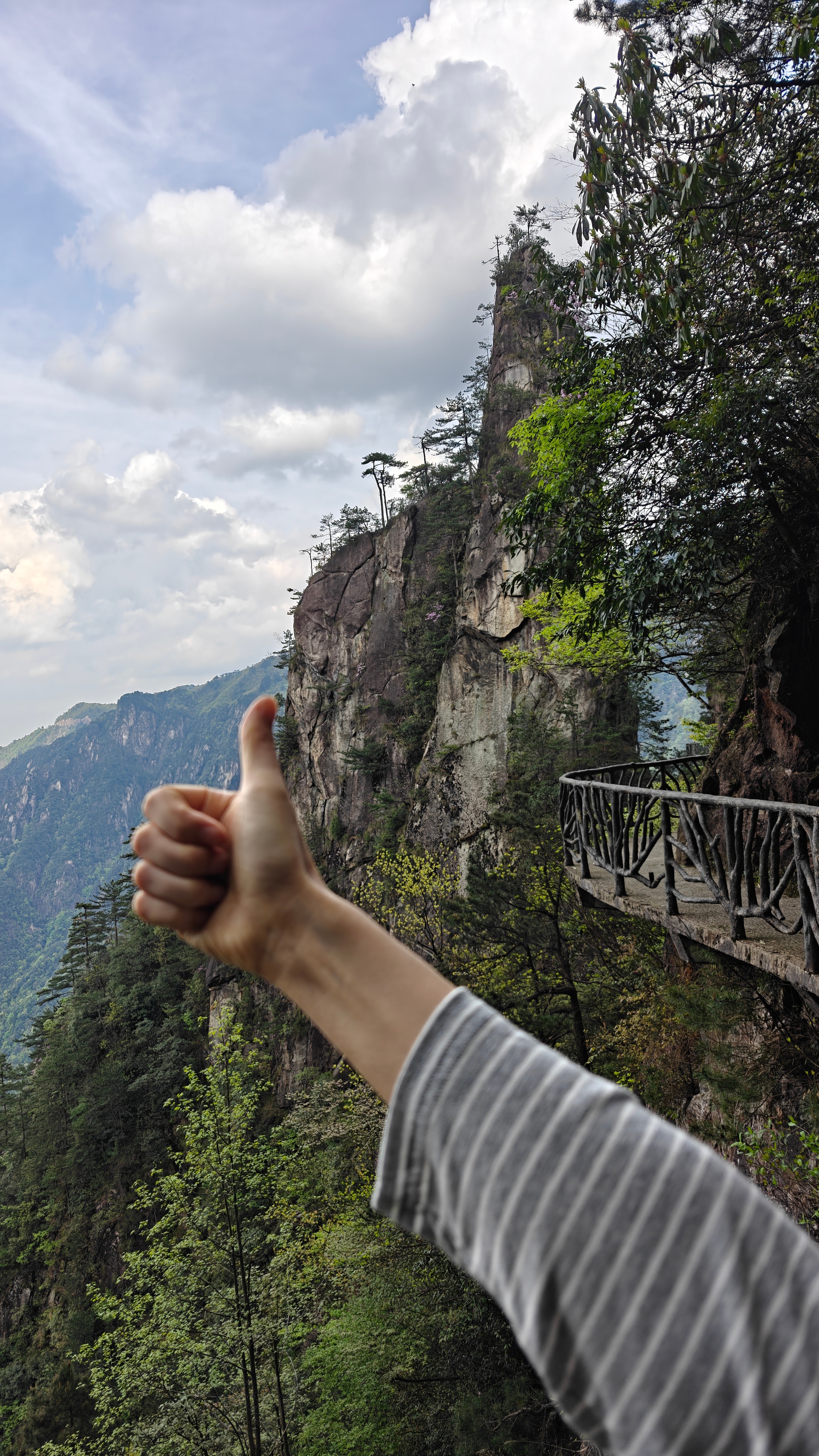 因为检测到内脏脂肪比较高，最近一直在坚持16:8轻断食！之前的空腹时间是晚上8点