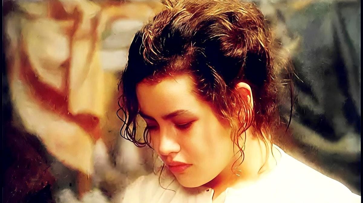 一个为了父亲赎罪的女孩去修道院做了修女。这是1986年意大利电影《修女的忏悔》里