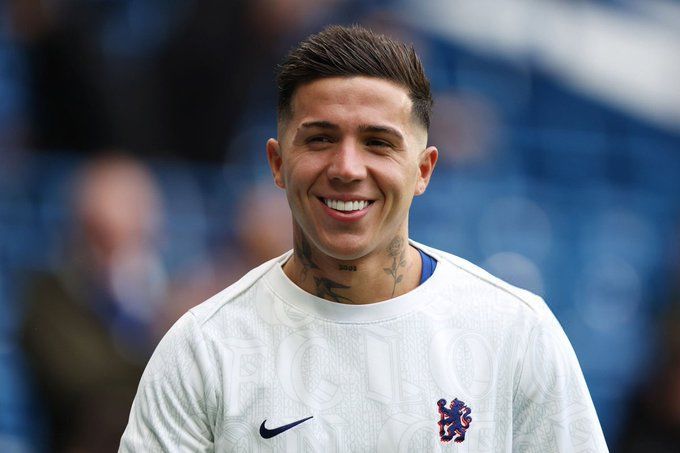 泰晤士报著名记者Peter Rutzler撰写专栏文章，切尔西激进的新工资结构是