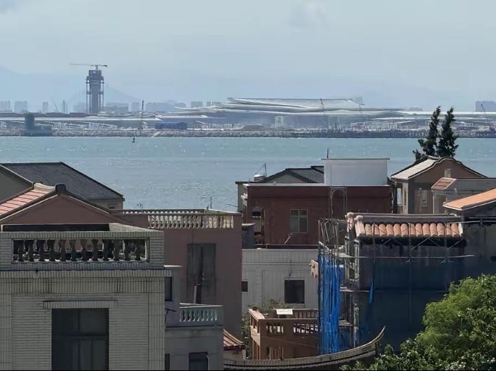 就在刚刚，
金门县副县长李文良发表声明，
4月12日，国台办宣布“10项惠台措施