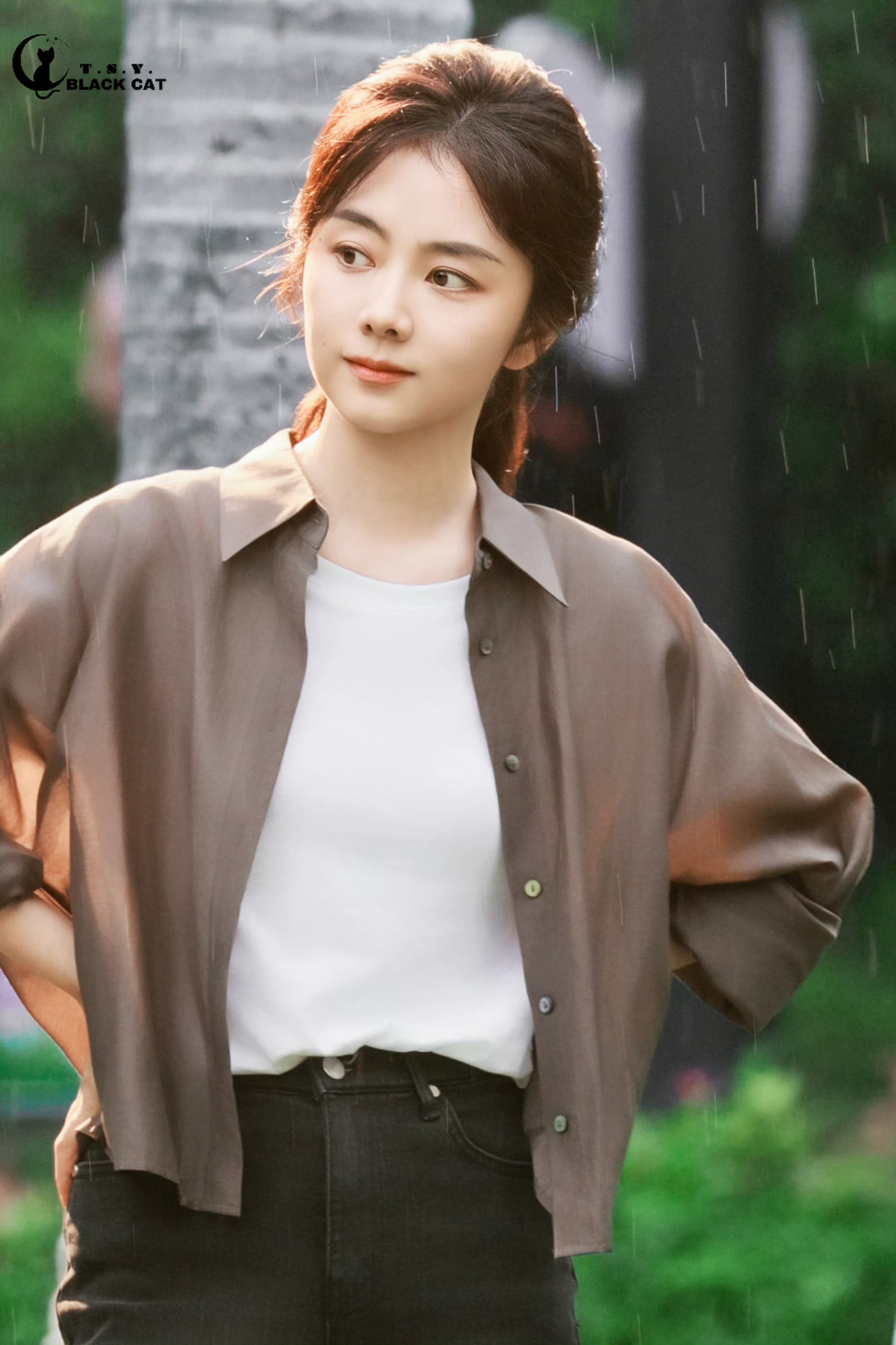 谭松韵谭松韵春禾之上 tsy 谭松韵季三妹你眸海温涟，藏山高水远，我的人间