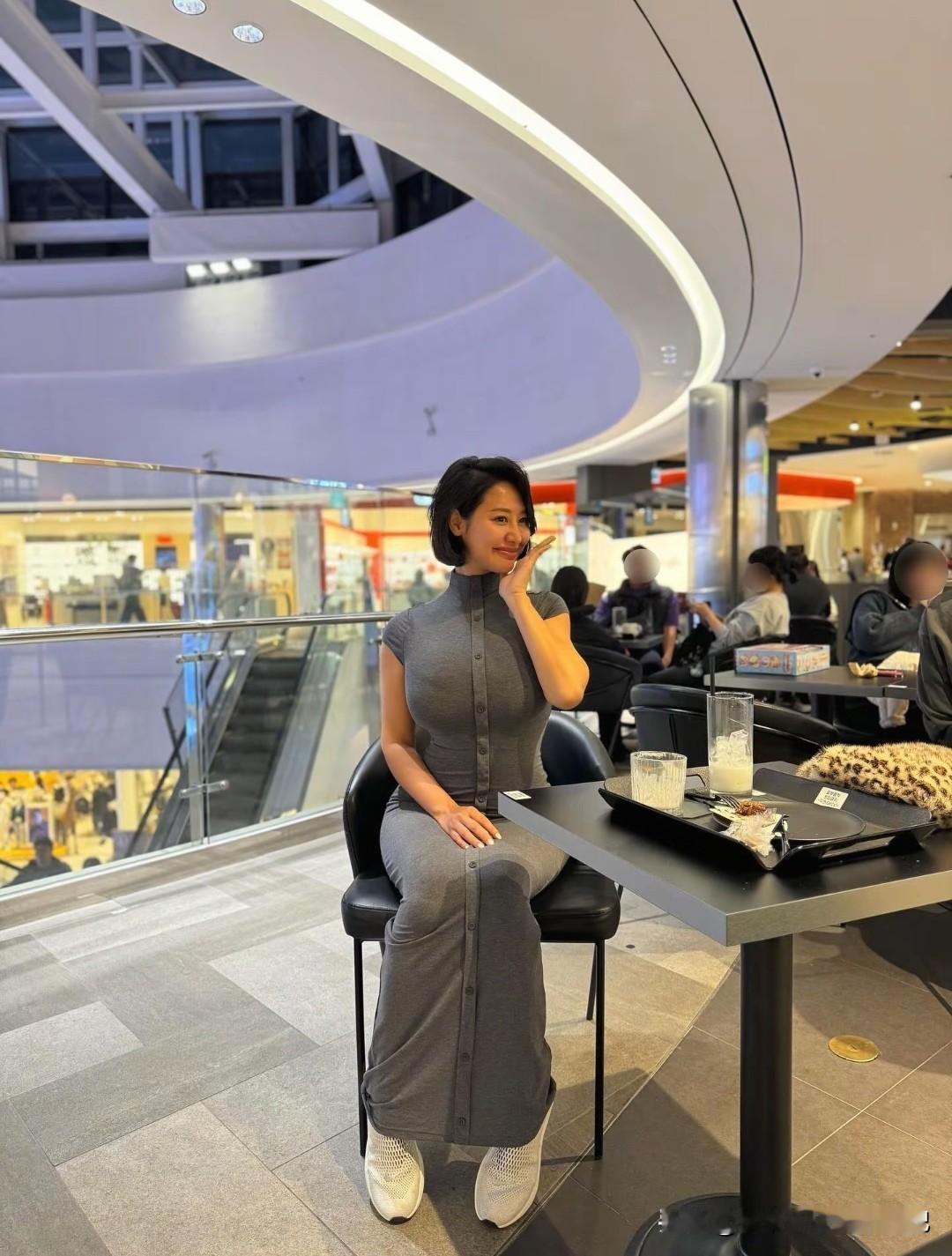 冬日生活打卡季喜欢逛街，[大笑]买衣服