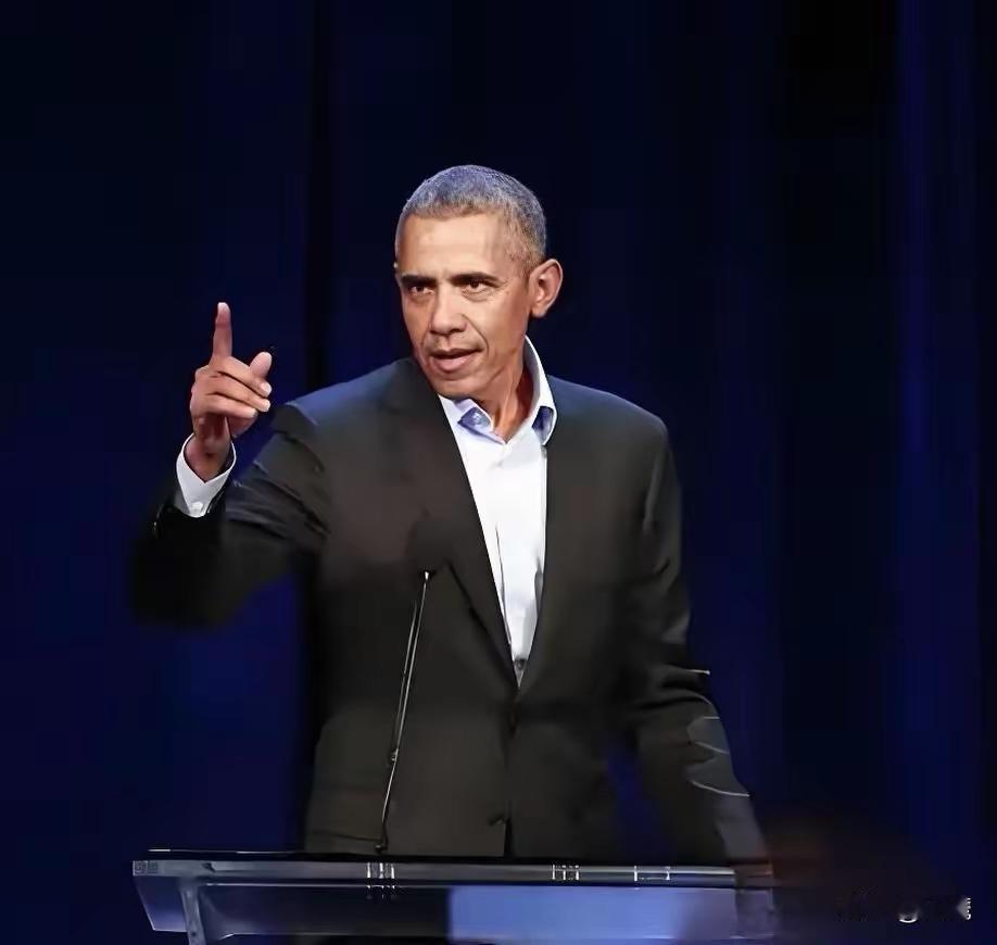 这两天美国前总统奥巴马在连续两场演讲中，都痛批现任总统特朗普，言辞非常激烈。
奥