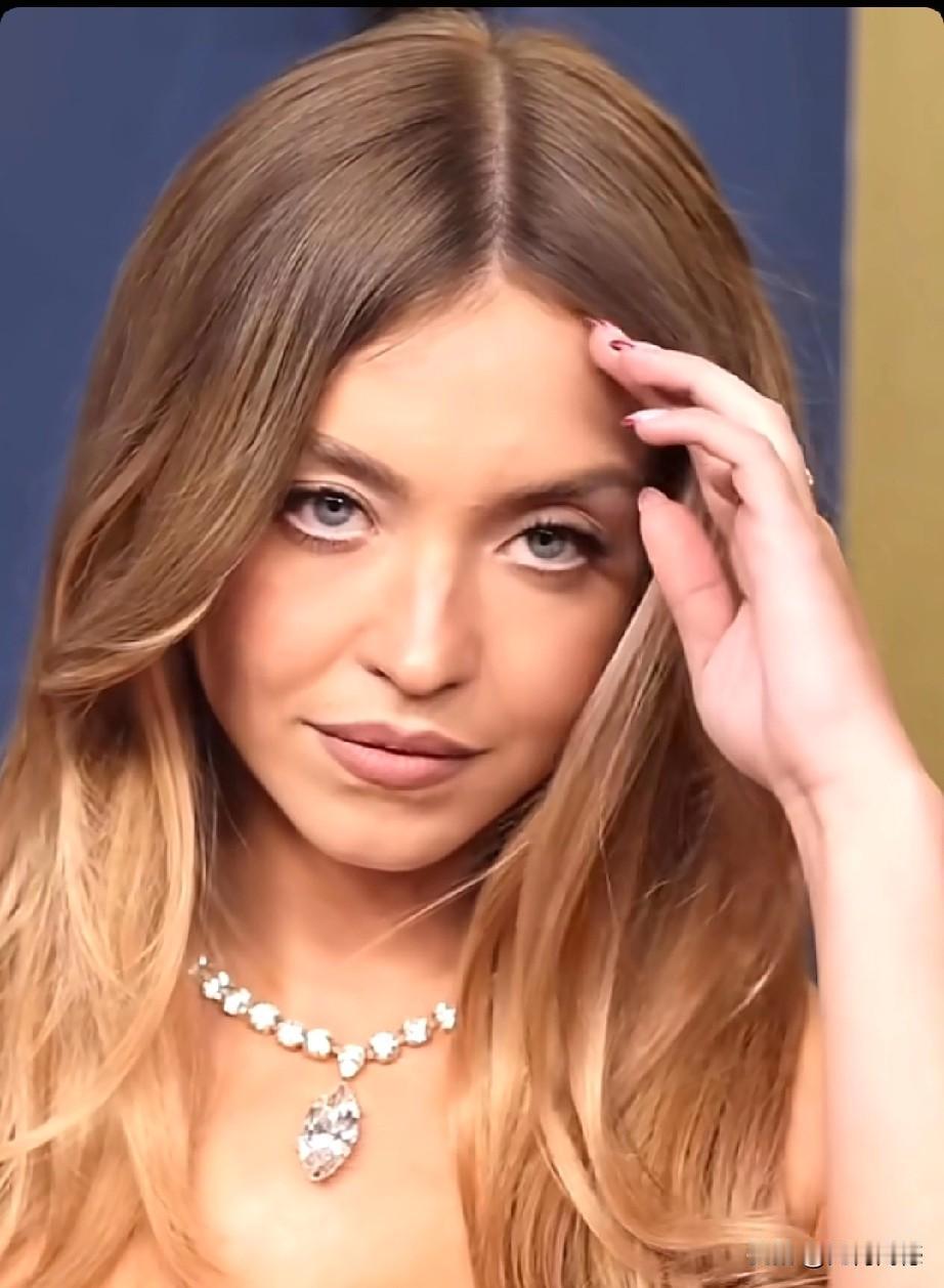 有人说这个女子长得漂亮，我怎么就没有看出她哪里漂亮？从发型到脸蛋，从眉毛到眼睛，