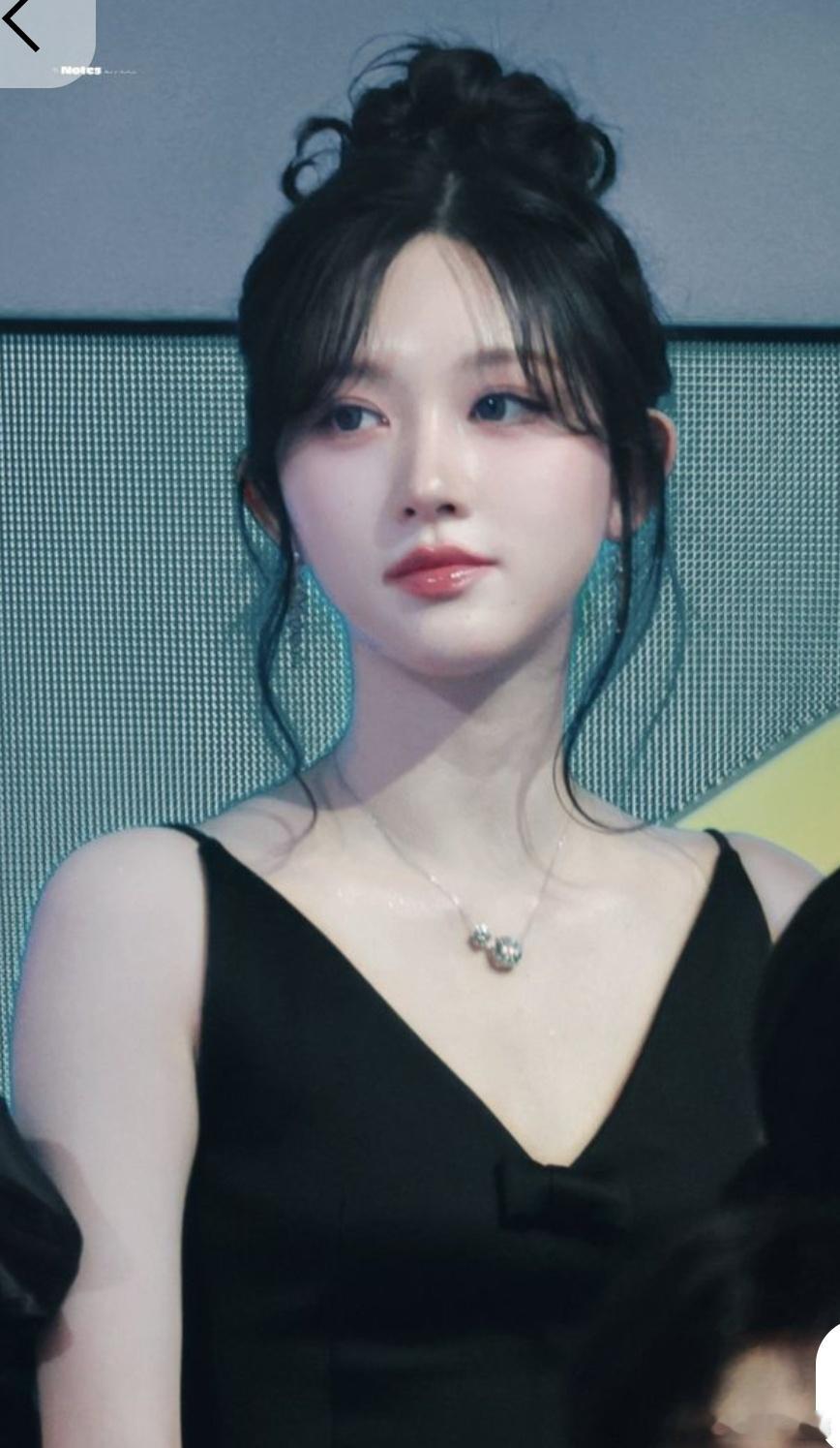 🔥韩网热帖评论翻译🔥IVE金秋天适合代言哪个奢牌呢?韩网原帖帖主称：因为我是