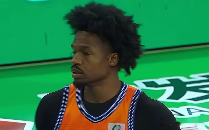 不是弗格是古德温，种种迹象表明，上海男篮最该裁掉的外援是古德温！
感觉到了第一阶