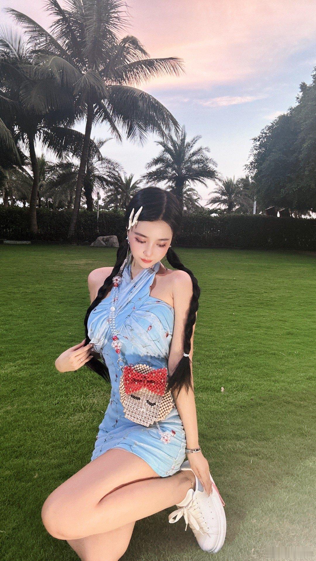#短短一年而已好像变了一个人#营业ᰔ´-快乐才会幸运起来✧₊🥥˚#幸运# ​​