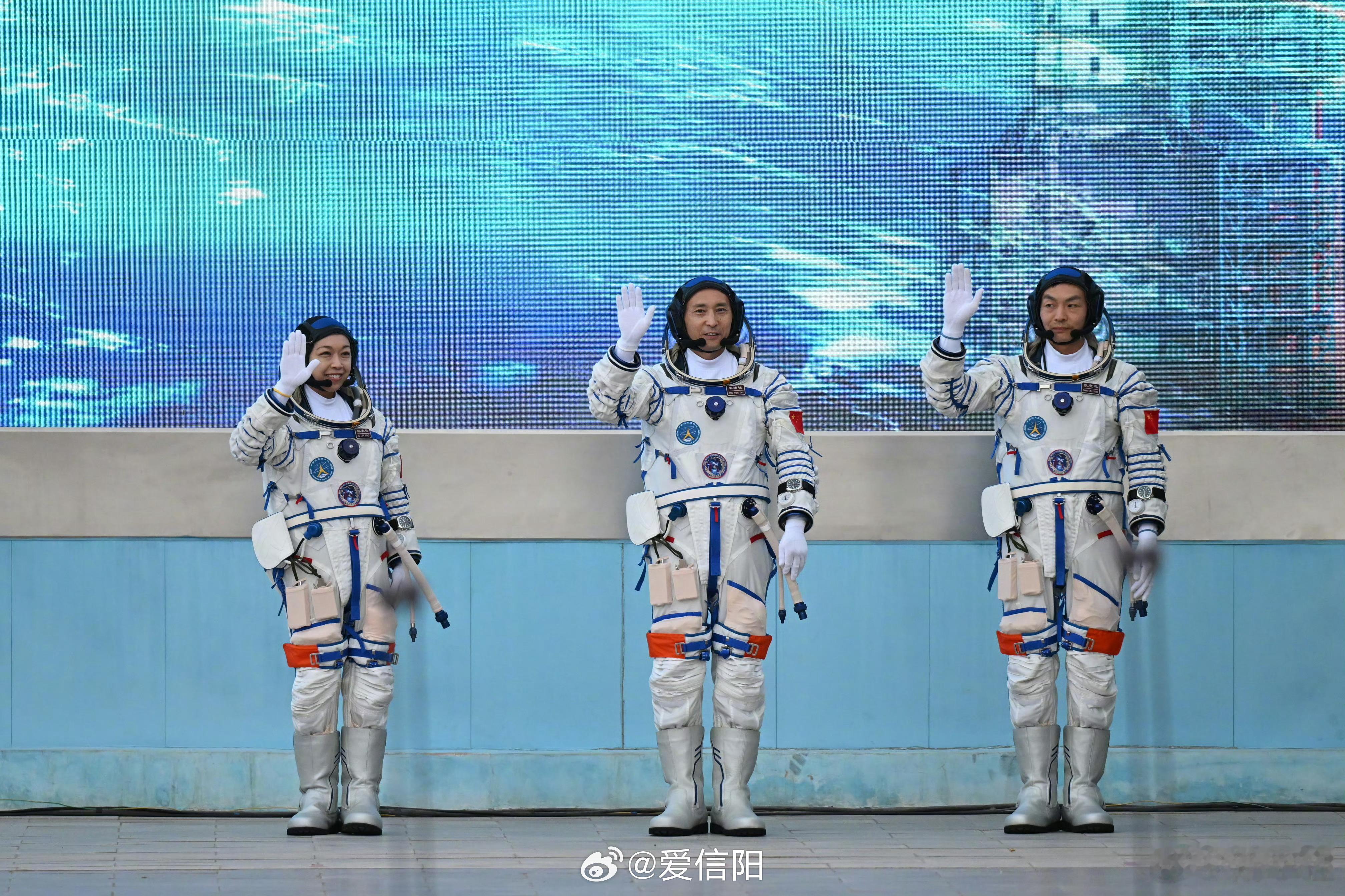 【神23航天员出征仪式】神舟二十三号航天员乘组出征仪式在酒泉卫星发射中心问天阁圆