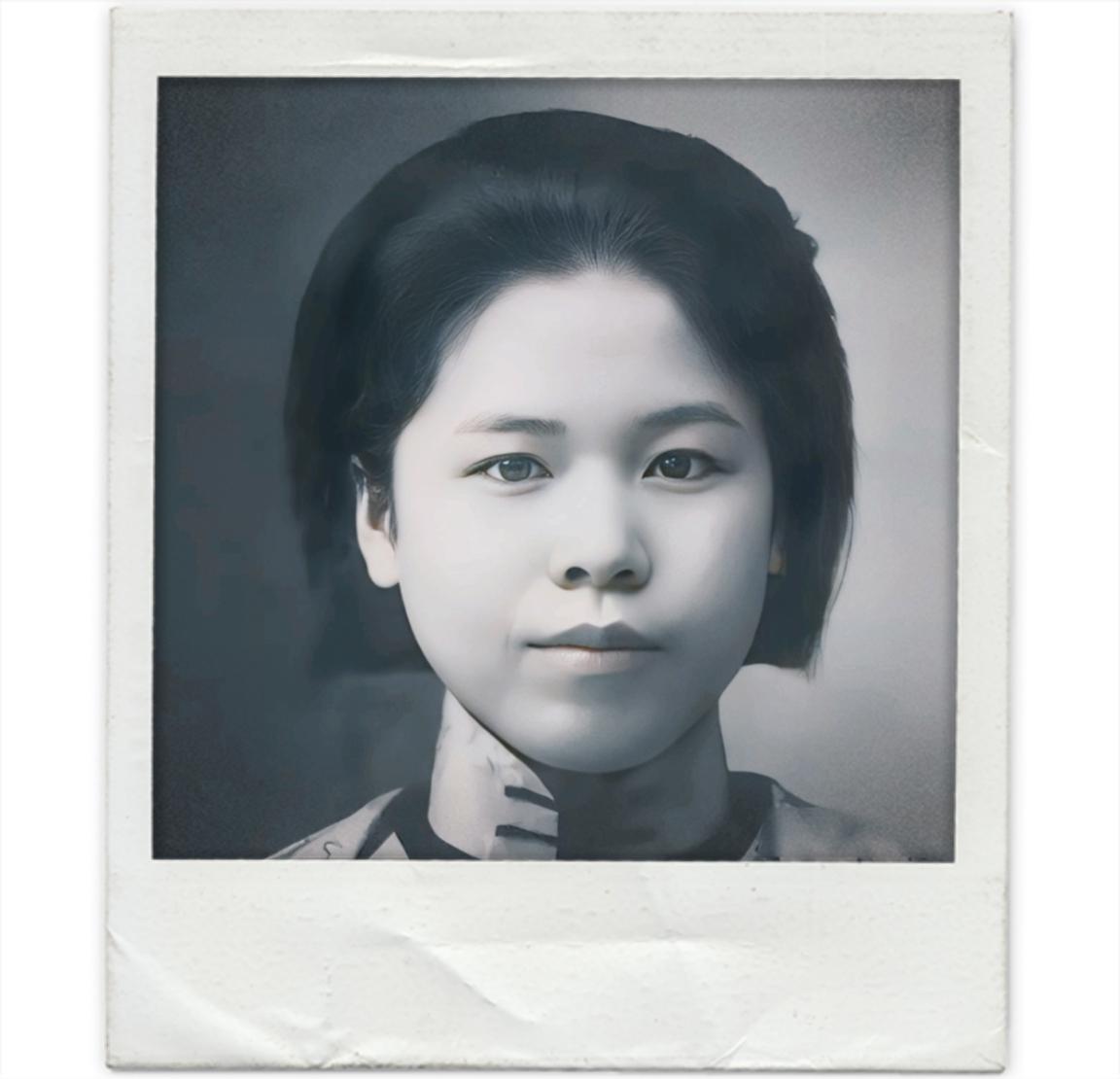 1947年除夕夜，杨虎城的妻子谢葆真被特务绑在床上。这群恶魔扒下她的裤子、从大腿