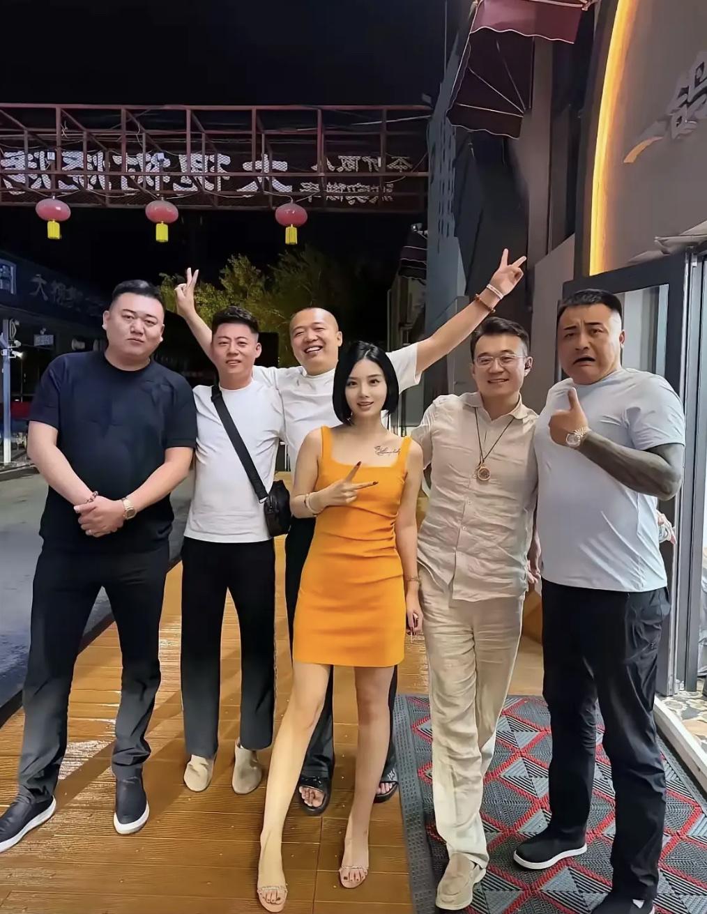 世界真的变了，原来最懒最闲的一批人，现在变成了大网红[what]