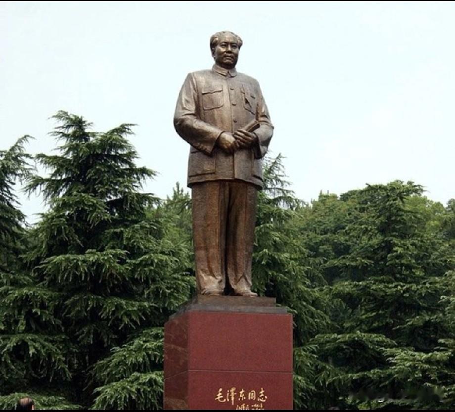 从部队反腐败的实践中，更能深刻体会到当年毛主席和党中央作出取消军衔制、恢复六五式