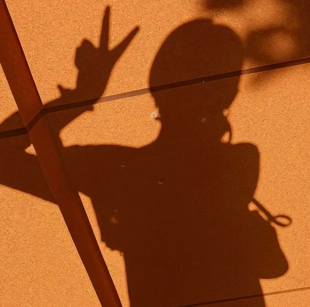 我之前依赖他而已 换一个人我也一样 我只是对感情专一 又不是对人. ​​​