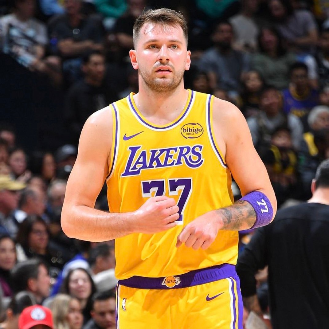 Shams 说东契奇目前在康复方面进展顺利，明天将透露他何时回归 😳“据我了解