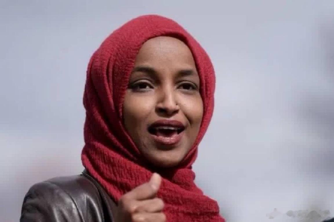 ‼️据报道，国会议员伊尔汗·奥马尔的净资产在一年内增长3500%。从20.5万美