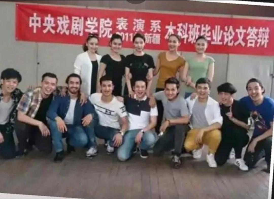 此地无银三百两？
x戏的一纸申明，强调2012年没有新彊班，林xx没在2012年