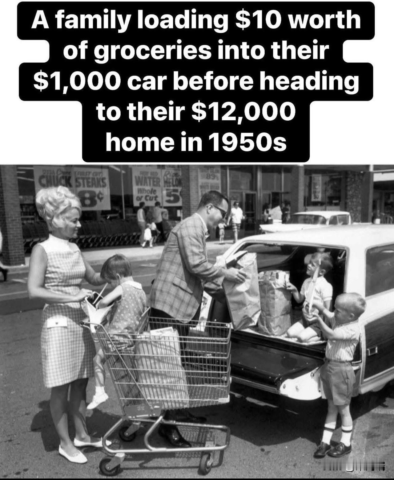 这张照片展示了1950年代美国中产阶级繁荣时期生活成本与当今通货膨胀后的巨大对比