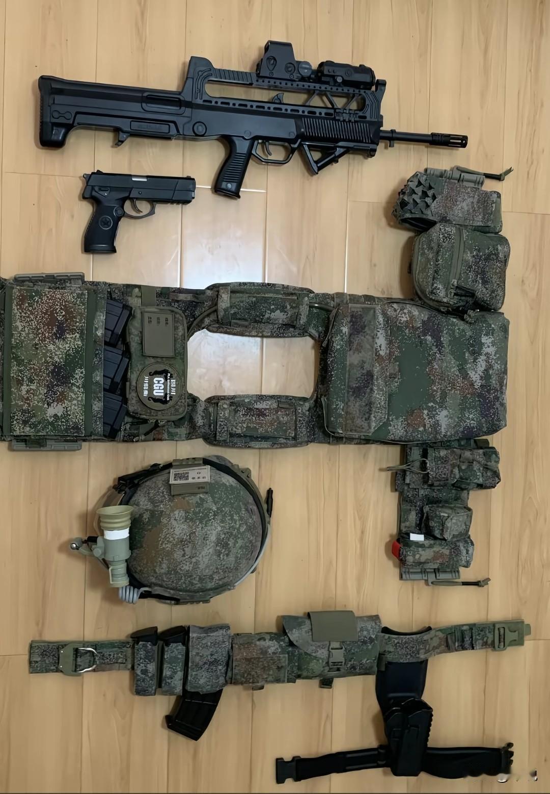 中国人民解放军单兵装备已发展为高度系统化的作战体系。核心武器以新一代191式自动