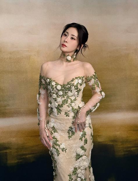 张碧晨获亚洲最佳女歌手 张碧晨荣获第32届《东方风云榜》音乐盛典“亚洲最佳女歌手