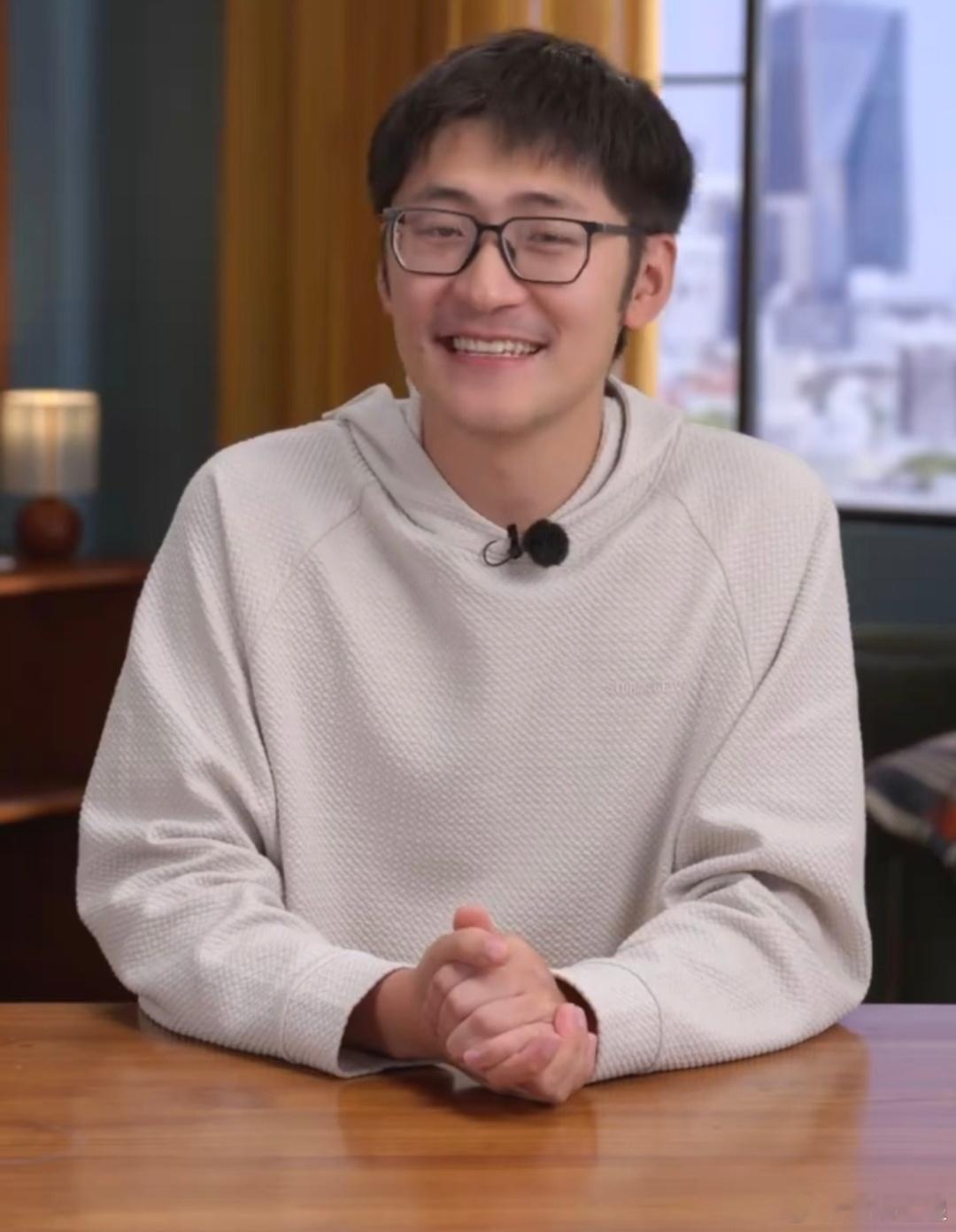 影视飓风百大现场复刻荒岛名场面 恭喜七年百大！用行动诠释了什么叫“至此艺术已成 