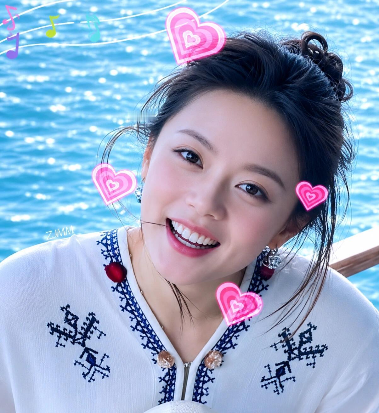 女孩 你好明媚🥺世界上怎么会有牙齿天生如此完美之人🦷法国娇兰护肤代言人赵今麦