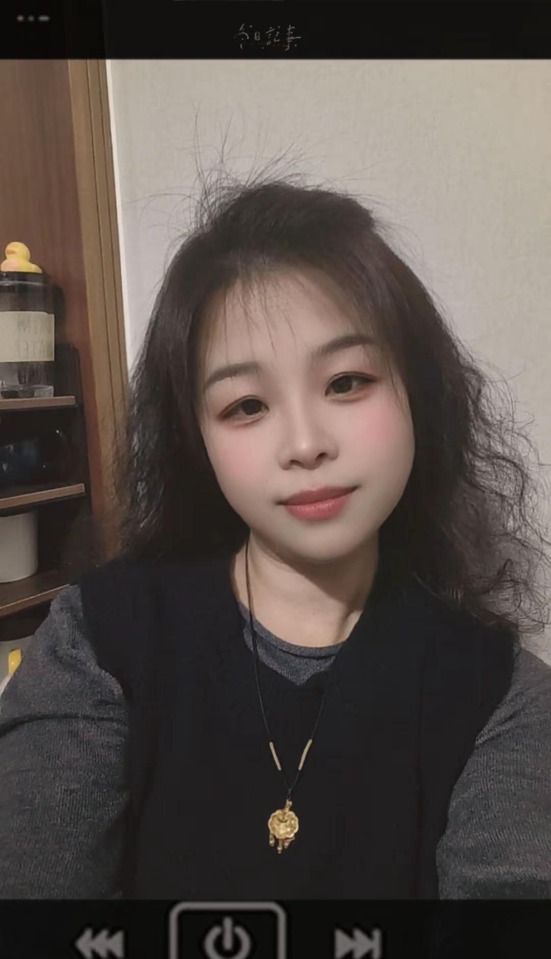 小酌一杯，释放心情。“人最累的，从来都不是身体，而是堵在心里的那些情绪。”