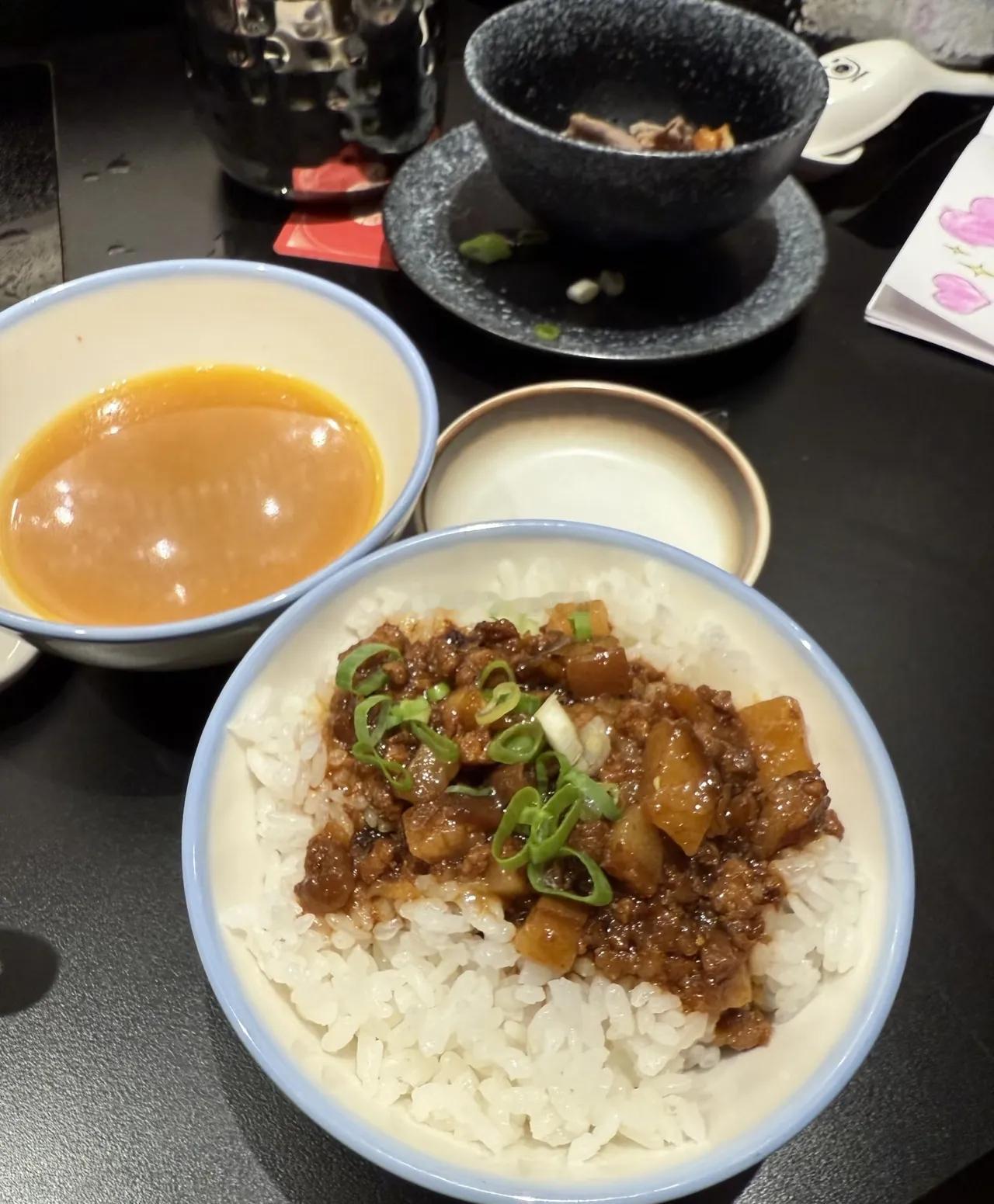 潘玮柏老婆晒女儿照片，小姑娘都这么大了！不得不说，潘玮柏才是低调办大事，现在老婆