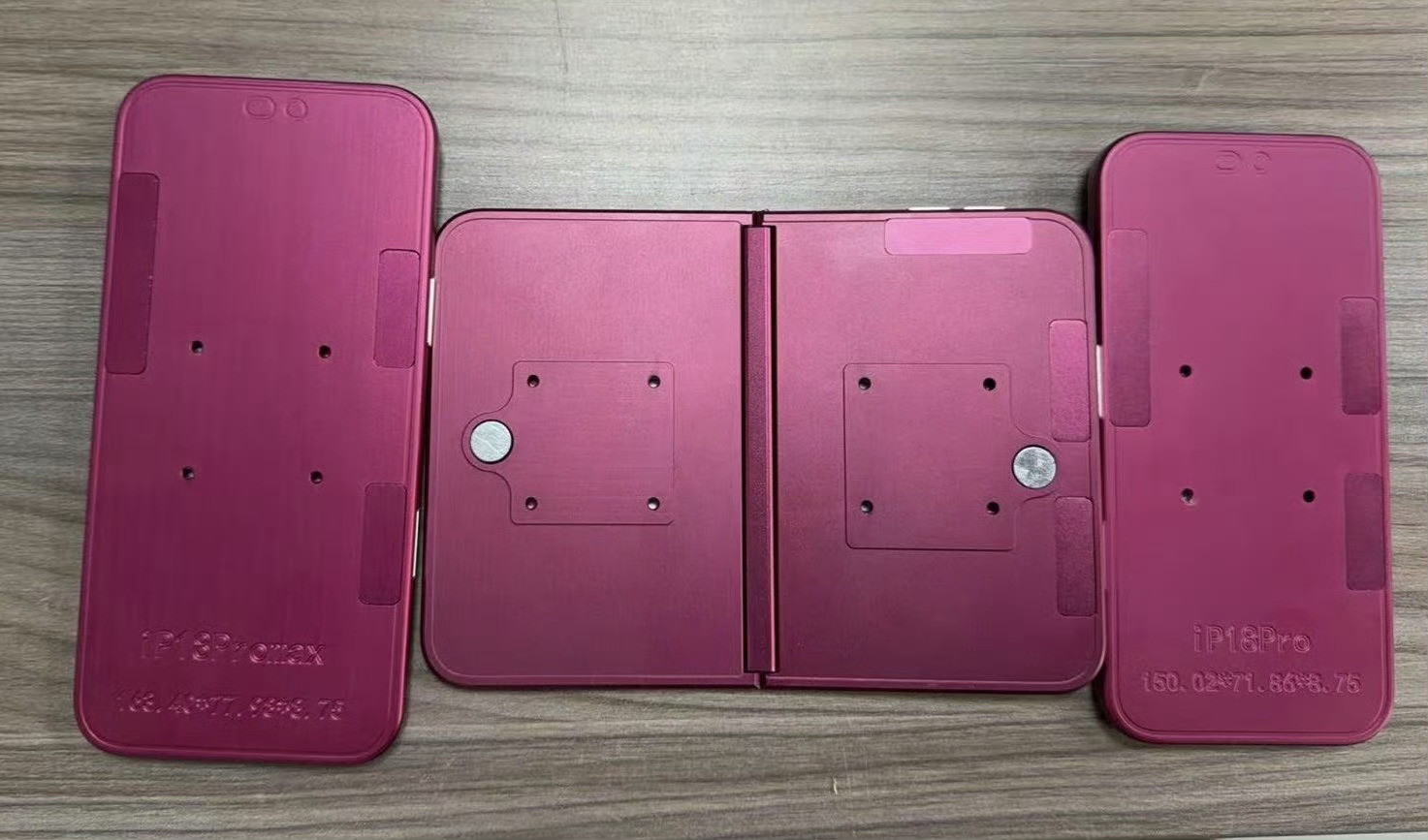 折叠屏iPhone和iPhone18 Pro系列的背面基本就是这样的了，正面不好