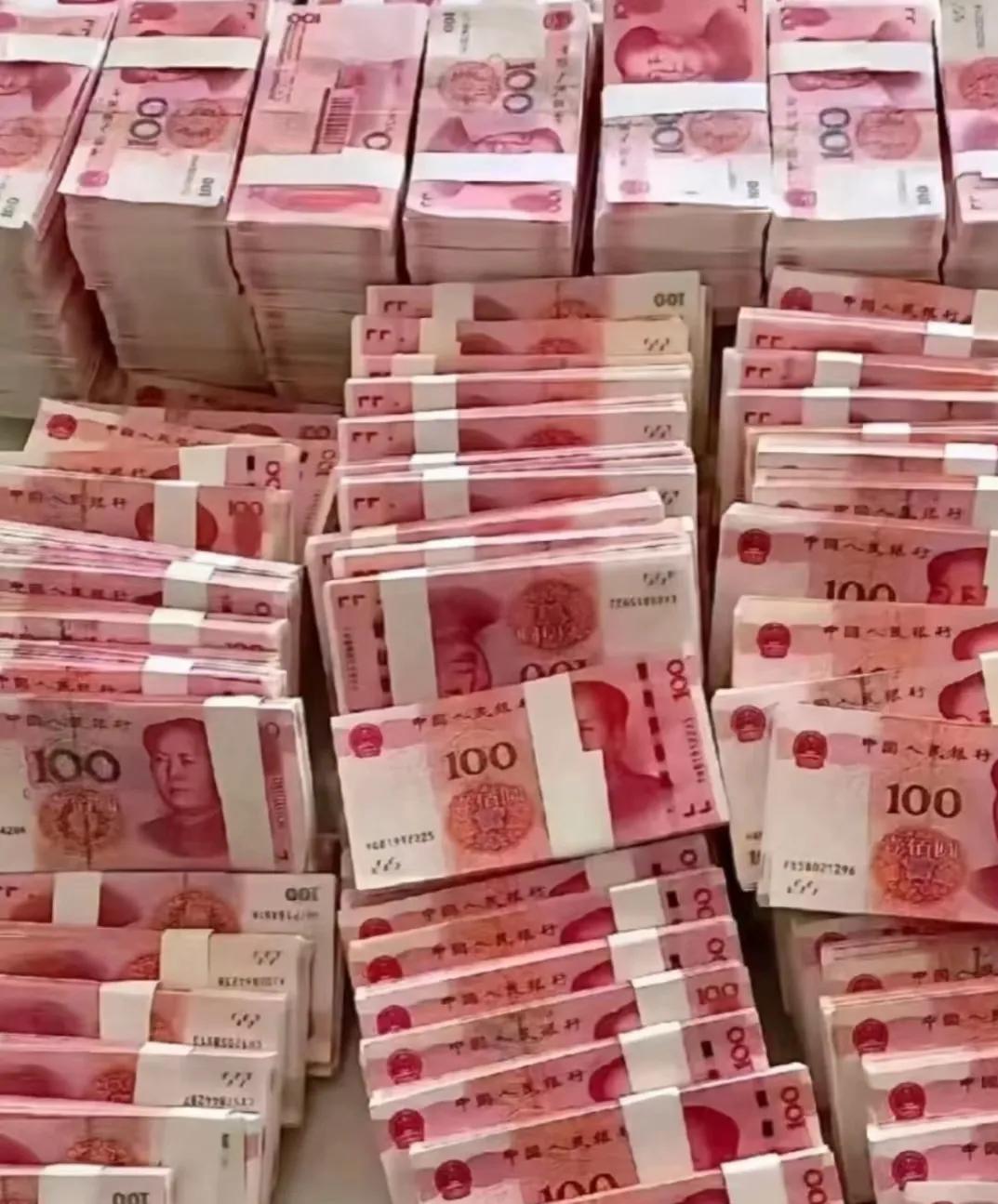 大家发现没有，
无论是朋友之间，
还是亲戚之间，
只要提过一次钱，
关系也就变了
