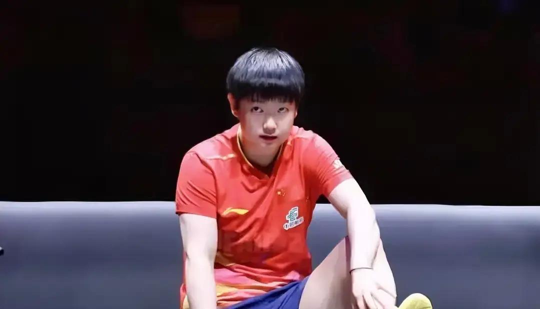 脚踝肿成馒头那天，她签了退赛单
 
不是怕输，是怕再也打不了。队医把冰袋按在孙颖